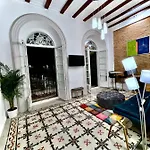 Picasso's Tres Puertas 4 Bedrooms דירה *
